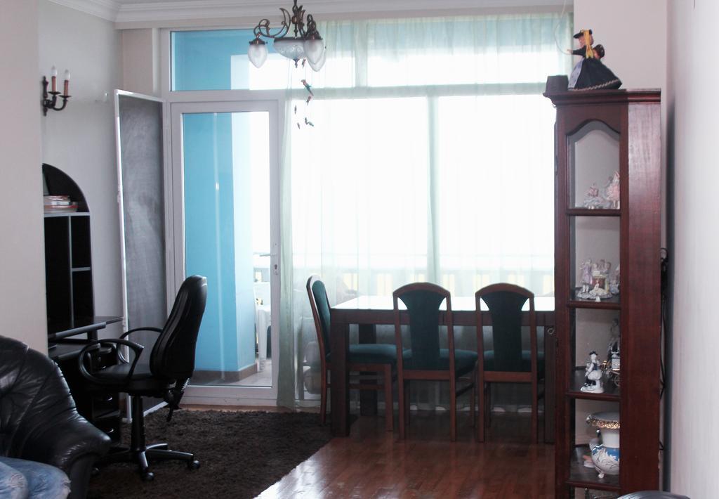 Apartment Rustaveli 57 บาทูมิ ภายนอก รูปภาพ