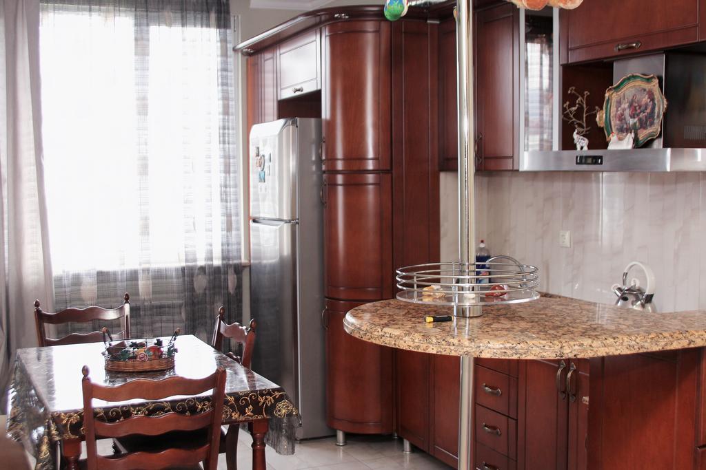 Apartment Rustaveli 57 บาทูมิ ภายนอก รูปภาพ