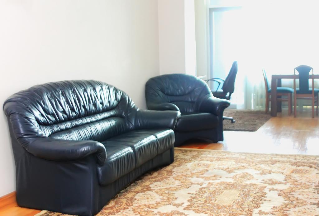 Apartment Rustaveli 57 บาทูมิ ภายนอก รูปภาพ